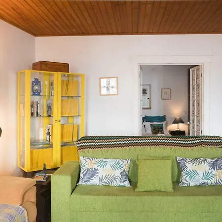 Fabulous River House דירה